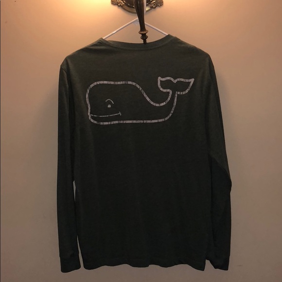 Men’s Vineyard Vines Long Sleeve T-Shirt w/ Pocket - Picture 2 of 2